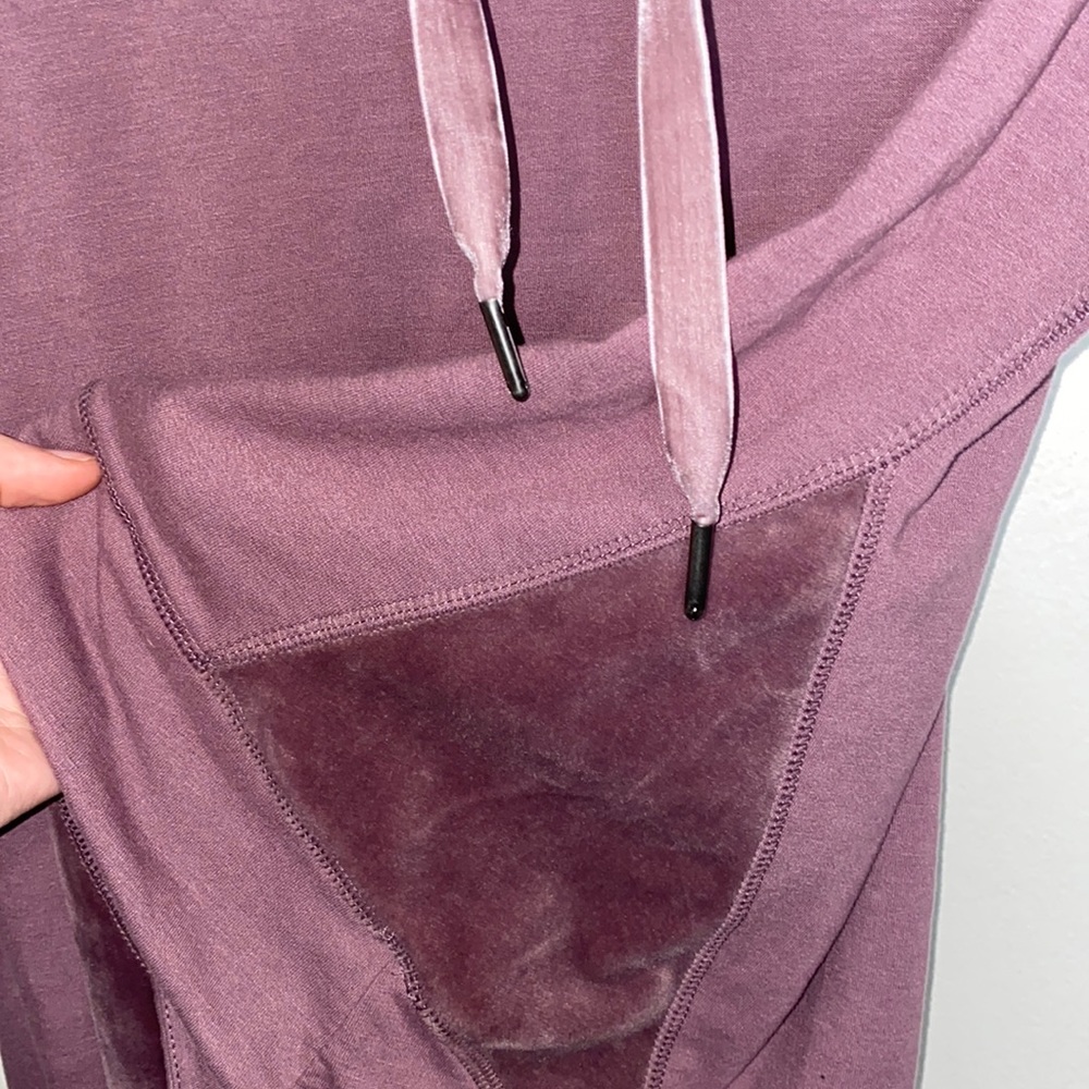 🎈Mauve Champion hoodie! - Picture 2 of 10